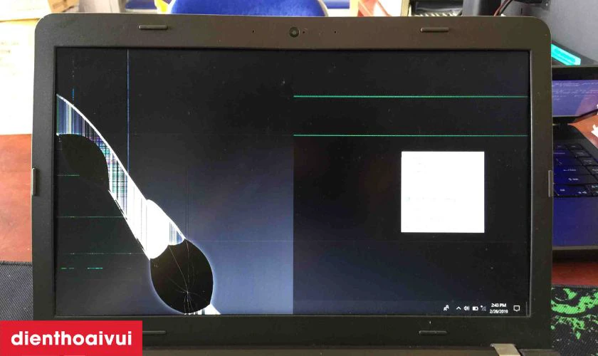 Dấu hiệu cần thay m&agrave;n h&igrave;nh laptop HP Victus 15 FA0000