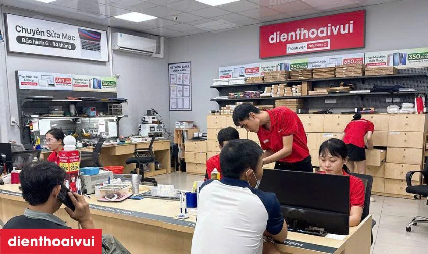 Thay m&agrave;n h&igrave;nh laptop Lenovo U310 ch&iacute;nh h&atilde;ng, gi&aacute; tốt tại Điện Thoại Vui