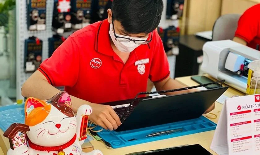Quy trình thay màn hình laptop quận 9 tại Điện Thoại Vui