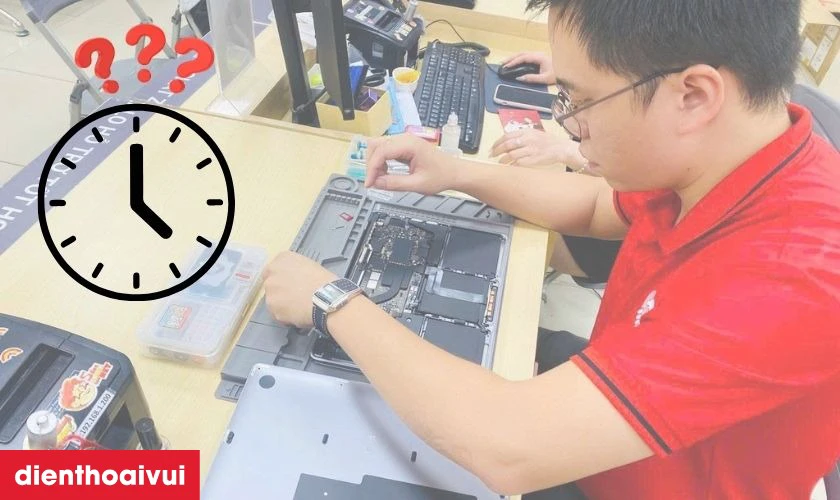 Thời gian thay m&agrave;n MacBook Pro 2010 mất bao l&acirc;u?