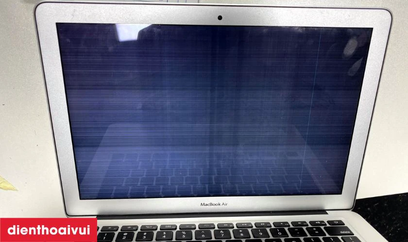 Dấu hiệu nhận biết cần thay m&agrave;n h&igrave;nh MacBook Air 2017