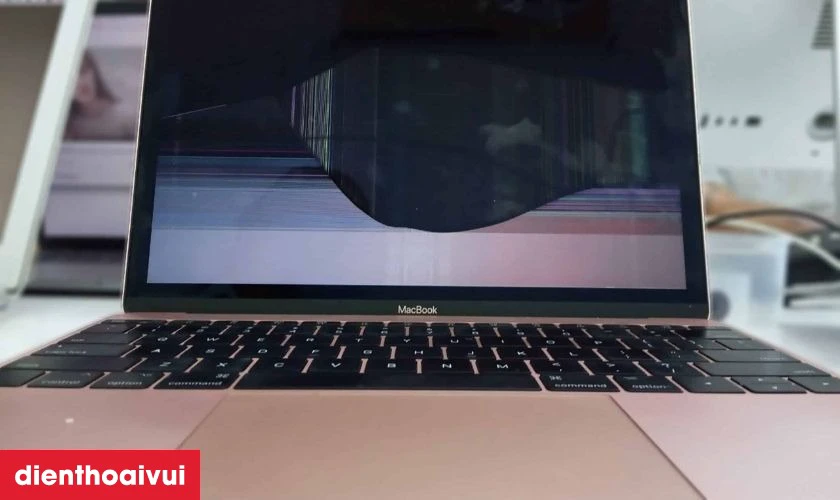 Thay m&agrave;n h&igrave;nh Macbook Pro 2012