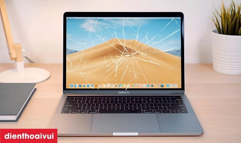 Lỗi cần thay m&agrave;n h&igrave;nh Macbook Pro 2019