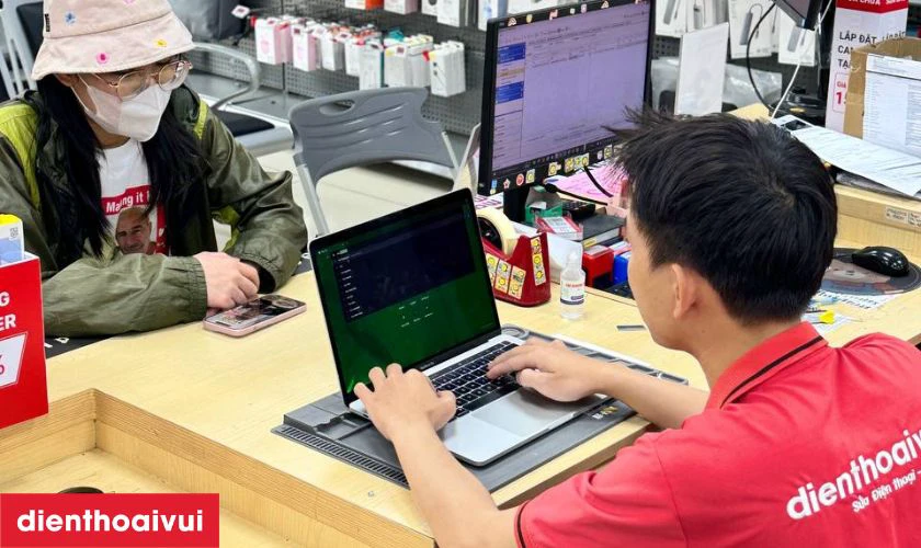Kiểm tra tổng qu&aacute;t t&igrave;nh trạng của MacBook Pro 2019