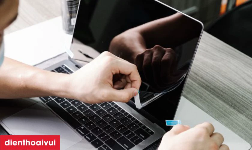 Lưu &yacute; sau khi thay m&agrave;n h&igrave;nh MacBook Pro 2020