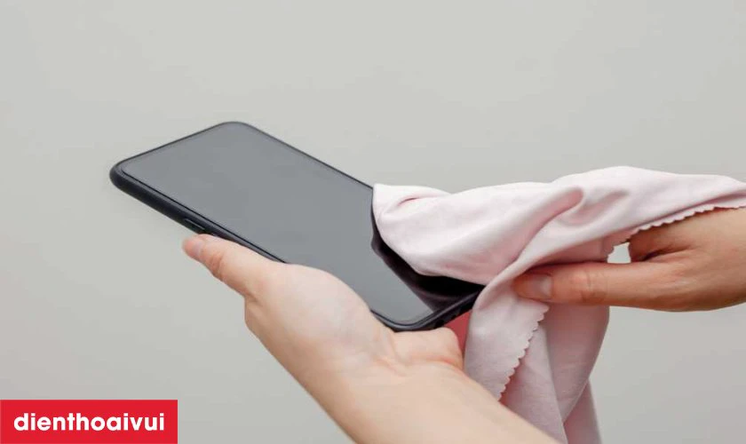 Cách bảo quản điện thoại sau khi thay màn hình