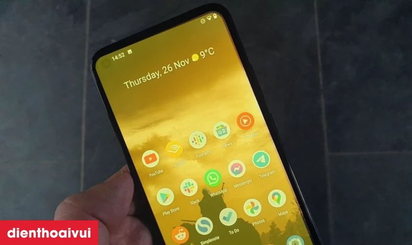 M&agrave;n h&igrave;nh bị &aacute;m v&agrave;ng g&acirc;y kh&oacute; chịu, đau mỏi mắt nếu nh&igrave;n l&acirc;u