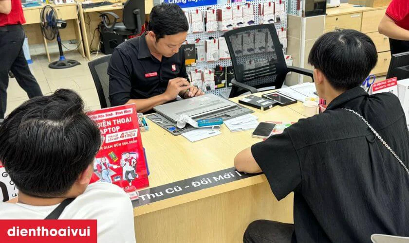 Dịch vụ thay m&agrave;n h&igrave;nh Nokia C30 ch&iacute;nh h&atilde;ng, lấy liền tại Điện Thoại Vui