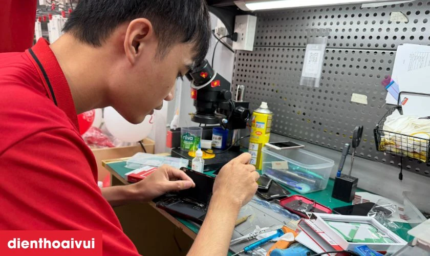 Quy tr&igrave;nh thay m&agrave;n h&igrave;nh Nubia Neo 2 tại Điện Thoại Vui