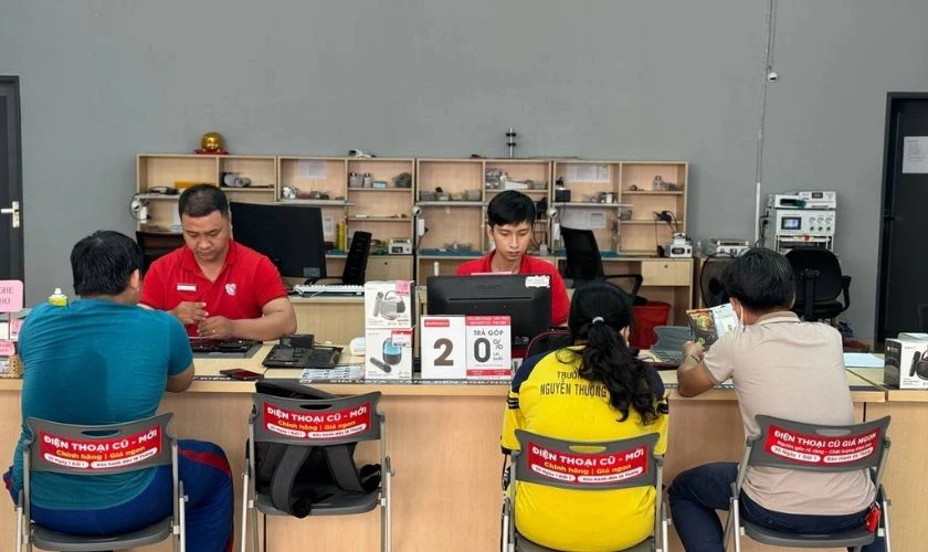 Công thợ và quy trình thực hiện thực tế của máy