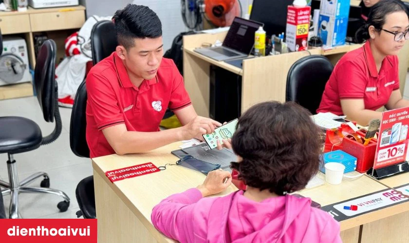 Điện Thoại Vui l&agrave; địa chỉ thay m&agrave;n h&igrave;nh OnePlus 10T ch&iacute;nh h&atilde;ng uy t&iacute;n