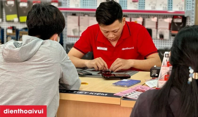 Thay m&agrave;n h&igrave;nh điện thoại Oppo A15 ch&iacute;nh h&atilde;ng tại Điện Thoại Vui