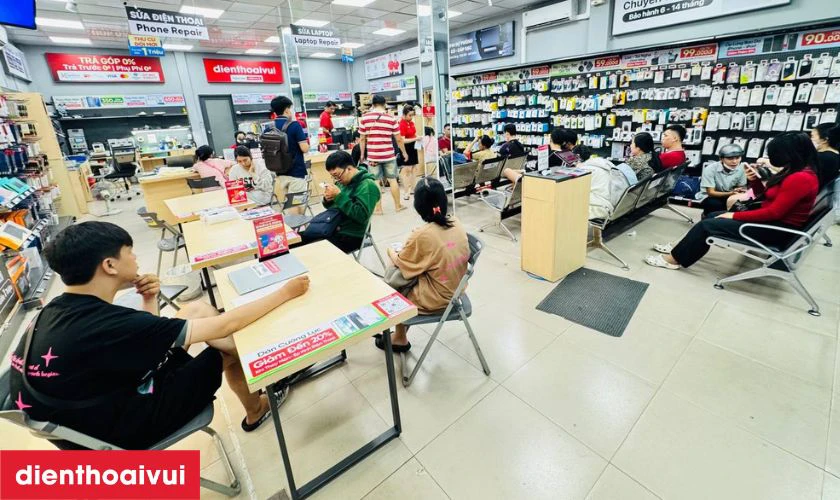 Thay màn hình OPPO A3S chính hãng Aries ở đâu uy tín, lấy liền lại TPHCM và Hà Nội