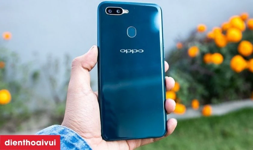 Có nên thay màn hình OPPO A7 chính hãng Aries không?