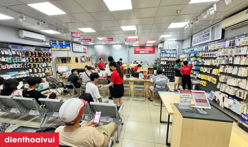 Dịch vụ thay m&agrave;n h&igrave;nh OPPO A74 5G h&atilde;ng Safety lấy liền tại Điện Thoại Vui