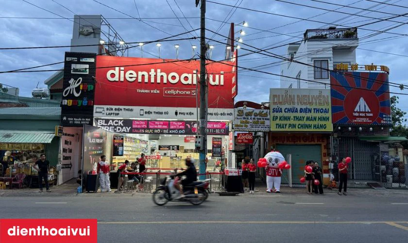 Dịch vụ thay m&agrave;n h&igrave;nh OPPO F7 ch&iacute;nh h&atilde;ng Aries lấy liền tại Điện Thoại Vui