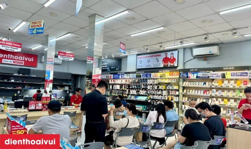 Dịch vụ thay m&agrave;n h&igrave;nh mặt trong OPPO Find N2 Flip 5G ch&iacute;nh h&atilde;ng, lấy liền tại Điện Thoại Vui