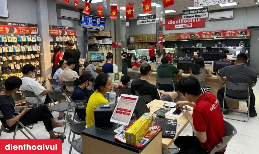 Thay m&agrave;n h&igrave;nh ch&iacute;nh h&atilde;ng GENA loại Pro cho Oppo Reno 10 (5G) tại Điện Thoại Vui