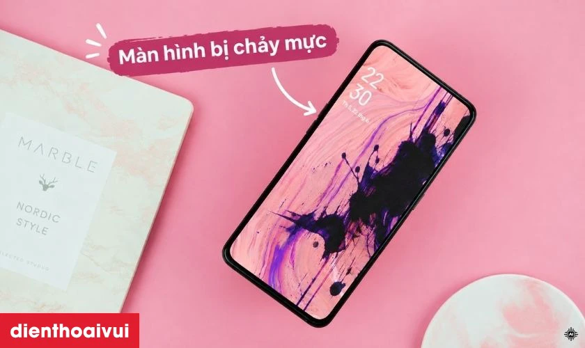 Nên màn hình hay mặt kính OPPO Reno?