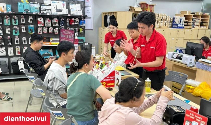 Quy tr&igrave;nh thay m&agrave;n Oppo Reno 5 Z ch&iacute;nh h&atilde;ng GENA loại A+ minh bạch, lấy liền