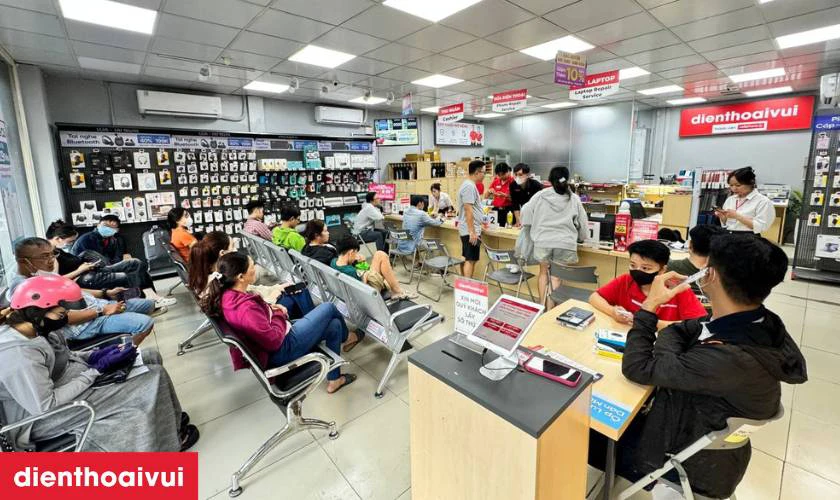 Quy trình sửa chữa minh bạch, kỹ thuật viên tay nghề cao