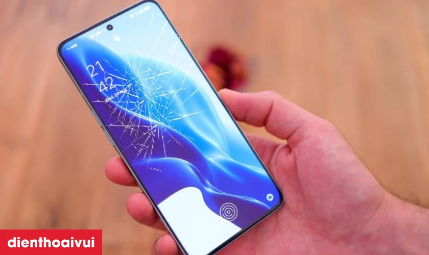 Khi nào cần thay màn hình OPPO Reno9 mới