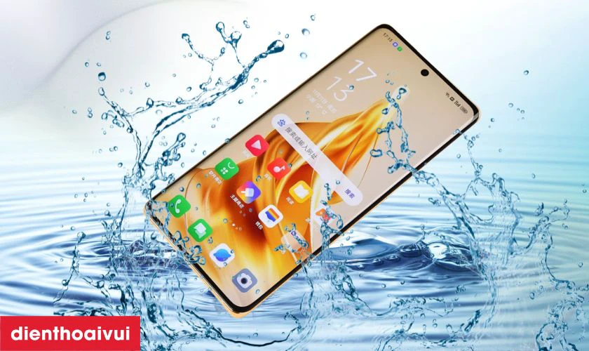 OPPO Reno bị nh&uacute;ng nước sẽ hỏng m&agrave;n h&igrave;nh