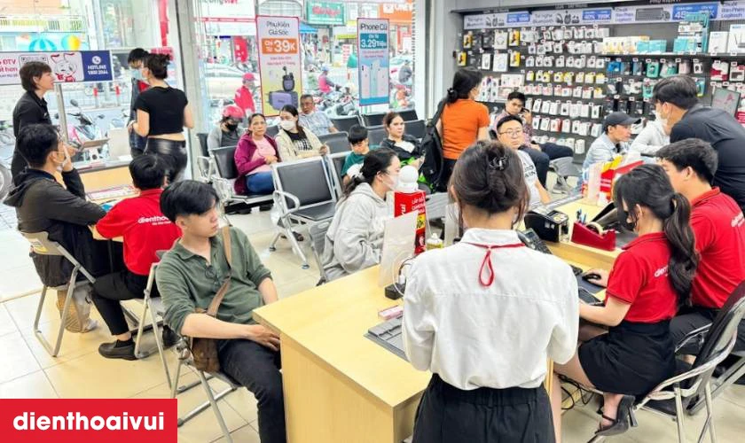 Vì sao nên thay màn hình Realme 10 (4G) chính hãng GENA loại Pro tại Điện Thoại Vui