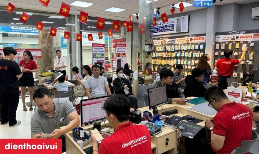 Quy tr&igrave;nh thay m&agrave;n h&igrave;nh Realme 8 Pro chuy&ecirc;n nghiệp tại Điện Thoại Vui