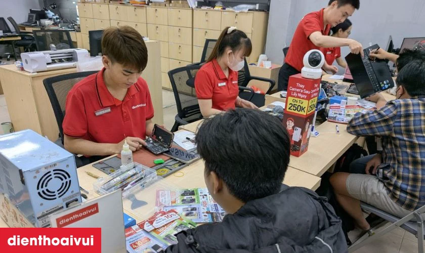 Quy tr&igrave;nh thay m&agrave;n h&igrave;nh Realme C2 chuy&ecirc;n nghiệp tại Điện Thoại Vui