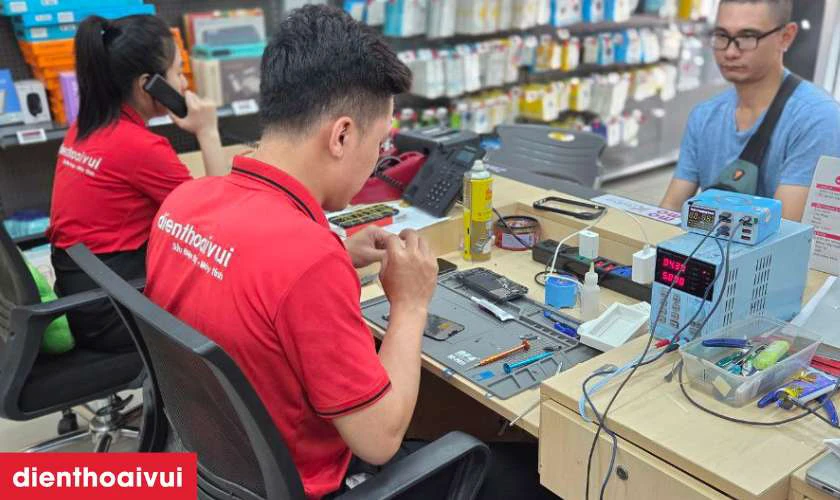Quy trình thay màn Realme C53 chính hãng GENA loại Pro minh bạch, lấy liền