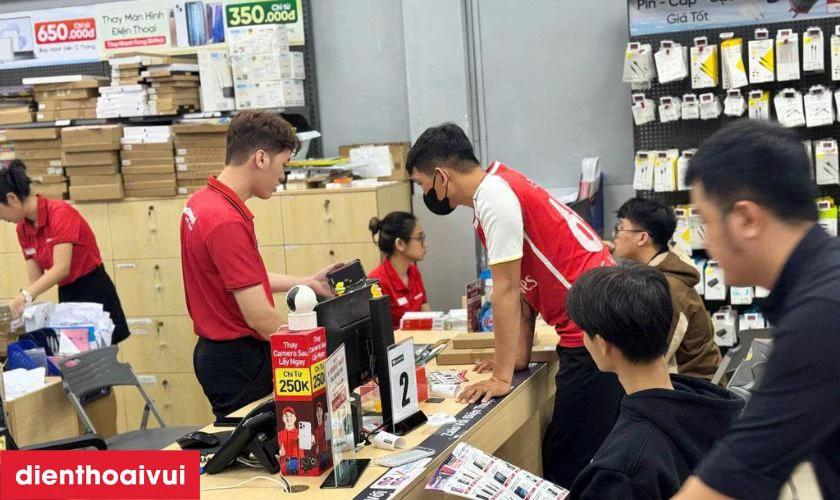 Tiến hành thay màn hình GENA A+