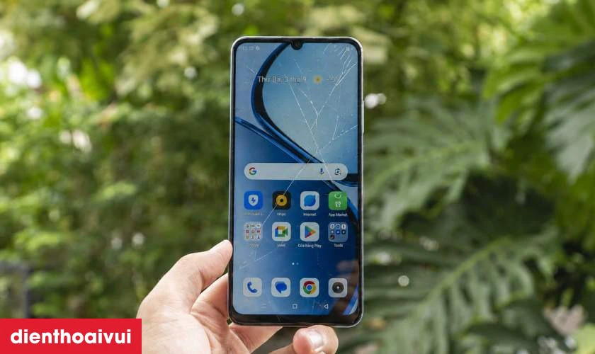 Trường hợp cần thay mặt kính Realme Note 60