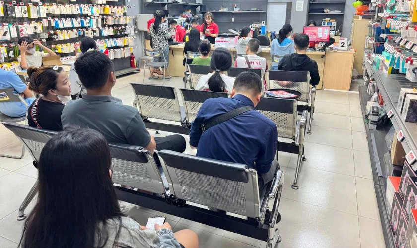 Quy trình thay màn hình Realme quận 6 tại Điện Thoại Vui