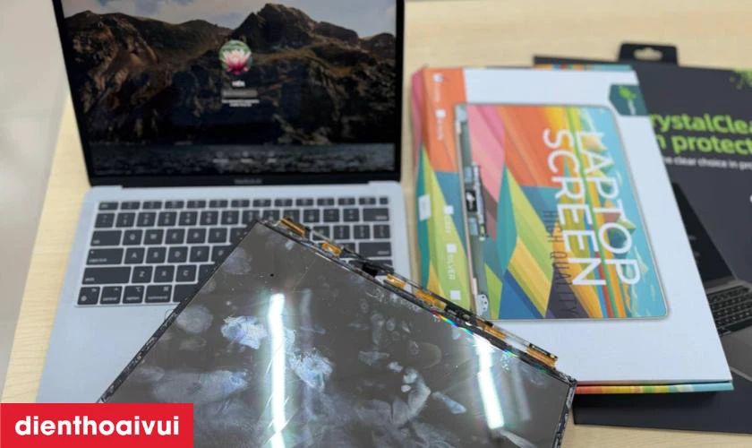 Quy tr&igrave;nh thay m&agrave;n h&igrave;nh rời cho MacBook Pro ch&iacute;nh h&atilde;ng GENA