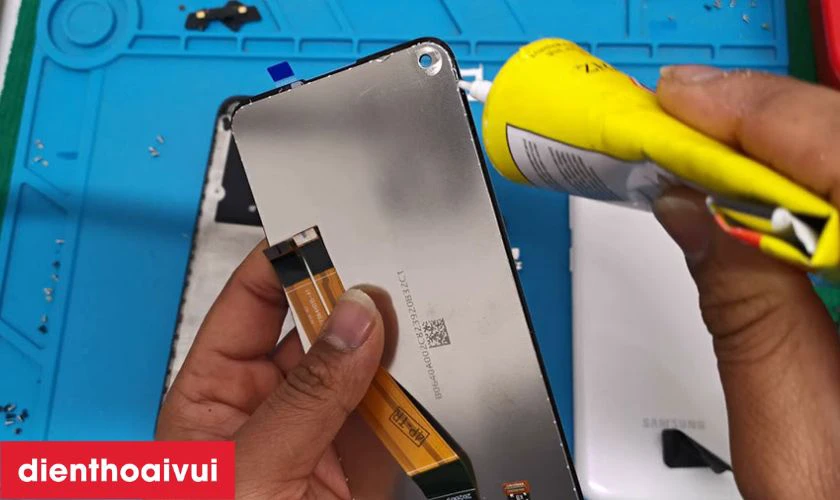 C&oacute; n&ecirc;n thay m&agrave;n h&igrave;nh Samsung Galaxy A11 h&atilde;ng Safety kh&ocirc;ng?
