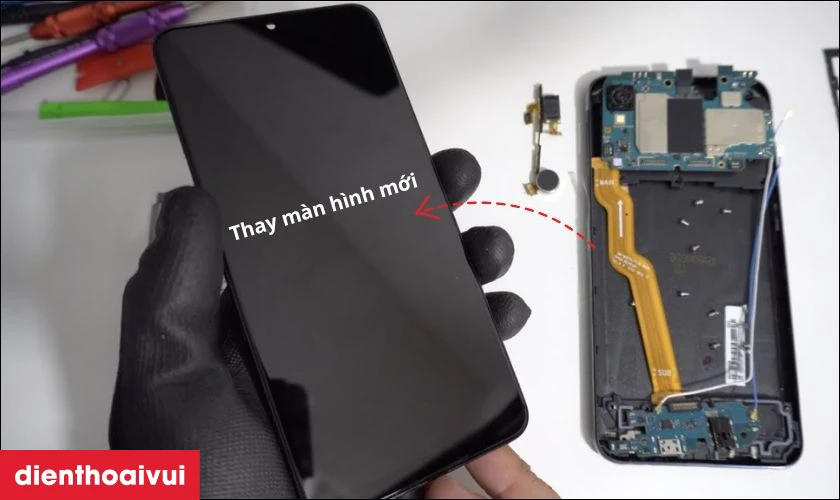 Thay m&agrave;n h&igrave;nh mới gi&uacute;p cải thiện v&agrave; khắc phục hiệu quả lỗi m&agrave;n h&igrave;nh kh&ocirc;ng mong muốn