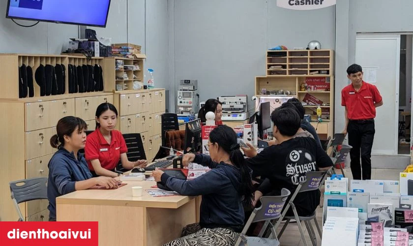 Thay m&agrave;n h&igrave;nh Samsung Galaxy A30 ch&iacute;nh h&atilde;ng GENA loại A+ lấy liền tại Điện Thoại Vui
