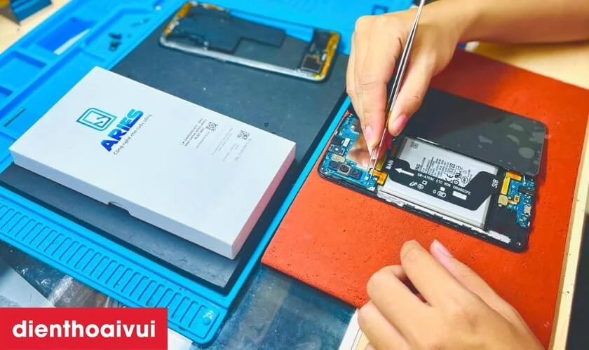 Dịch vụ thay m&agrave;n h&igrave;nh Samsung Galaxy A34 uy t&iacute;n tại Điện Thoại Vui