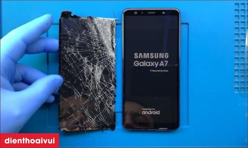 Có nên thay màn hình Samsung Galaxy A7 2015 loại A+ không?