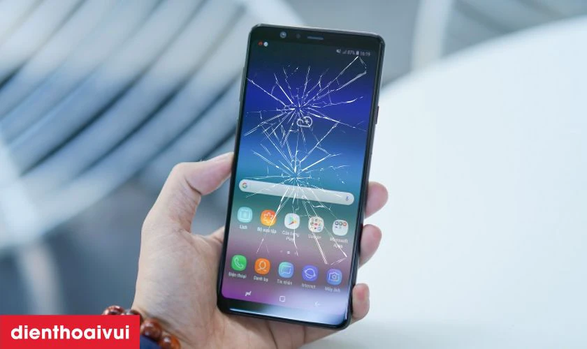 Nguy&ecirc;n nh&acirc;n hư hỏng m&agrave;n h&igrave;nh Galaxy A8 Star 2018