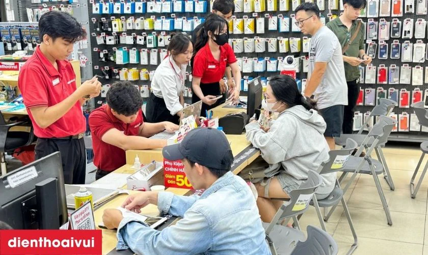 Gửi m&aacute;y lại cho kh&aacute;ch kiểm tra v&agrave; thanh to&aacute;n