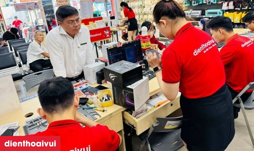 Địa chỉ thay m&agrave;n h&igrave;nh Samsung Galaxy J5 Pro ở đ&acirc;u uy t&iacute;n, lấy liền lại TPHCM v&agrave; H&agrave; Nội