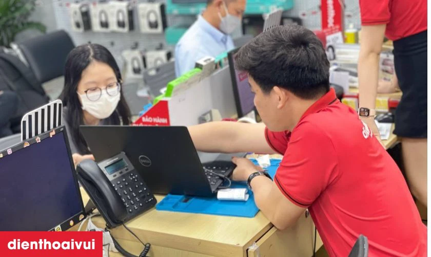 Thay m&agrave;n h&igrave;nh Samsung Galaxy J7 Prime loại A+ ở đ&acirc;u uy t&iacute;n