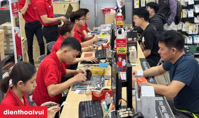 Quy tr&igrave;nh thay m&agrave;n h&igrave;nh Samsung Galaxy J8 Plus 2018 loại A+ chuy&ecirc;n nghiệp lấy liền