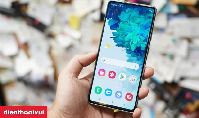 C&oacute; n&ecirc;n thay m&agrave;n h&igrave;nh Samsung Galaxy S20 FE nguy&ecirc;n khung ch&iacute;nh h&atilde;ng GENA loại A+ kh&ocirc;ng
