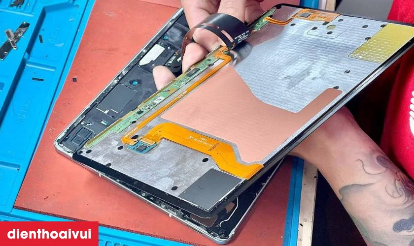 Quy tr&igrave;nh thay m&agrave;n h&igrave;nh Samsung Galaxy Tab A7 Lite T225