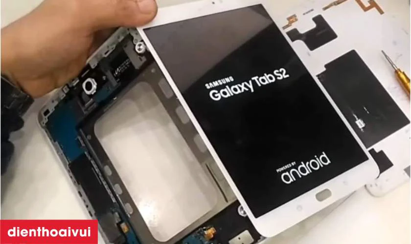 C&oacute; n&ecirc;n thay m&agrave;n h&igrave;nh Samsung Galaxy Tab S2 9.7 kh&ocirc;ng?