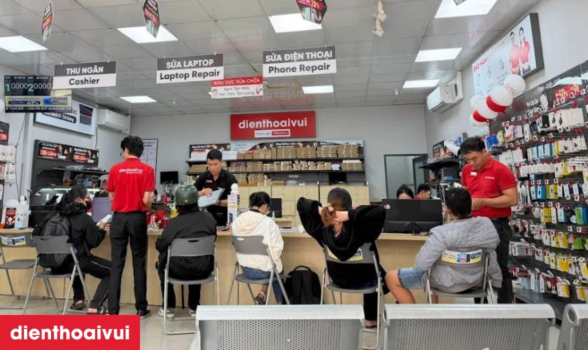 Địa chỉ thay m&agrave;n h&igrave;nh uy t&iacute;n
