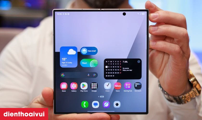 Giới thi&ecirc;̣u màn hình Samsung Galaxy Z Fold 7